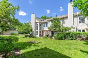 30W015 Spruce Ct, Warrenville, IL 60555 - Photo 13