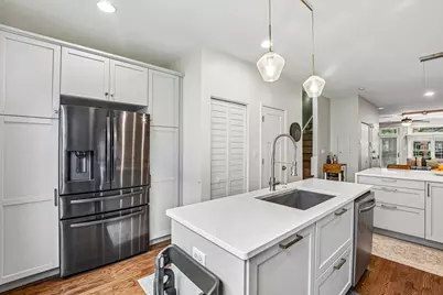 1813 S Clark Street #21, Chicago, IL 60616 - Photo 17