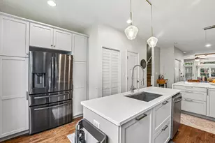 1813 S Clark St, Chicago, IL 60616 - Photo 17