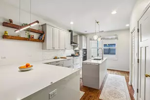 1813 S Clark St, Chicago, IL 60616 - Photo 13