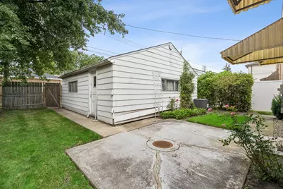 5618 N Kenneth Avenue, Chicago, IL 60646 - Photo 19