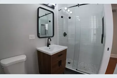 4303 N Sawyer Avenue, Chicago, IL 60618 - Photo 17