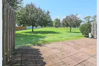 472 Esselen Court, Carol Stream, IL 60188 - Photo 23