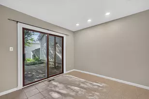 244 Coventry Ct, Bloomingdale, IL 60108 - Photo 11