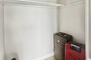 2349 W Devon Ave, Chicago, IL 60659 - Photo 11