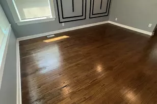 8404 S Oglesby Ave, Chicago, IL 60617 - Photo 3