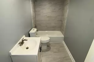 8404 S Oglesby Ave, Chicago, IL 60617 - Photo 13