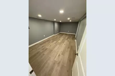 8404 S Oglesby Avenue, Chicago, IL 60617 - Photo 17