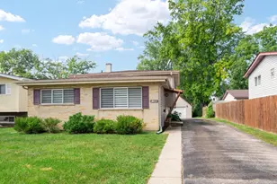 136 N May St, Addison, IL 60101 - Photo 1