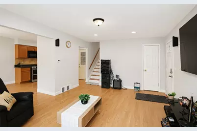136 N May Street, Addison, IL 60101 - Photo 5
