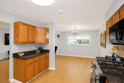 136 N May Street, Addison, IL 60101 - Photo 11