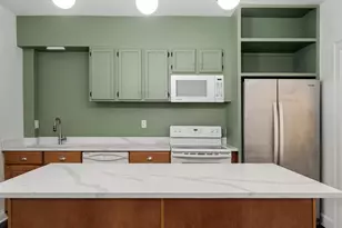 11334 S St Lawrence Ave, Chicago, IL 60628 - Photo 7