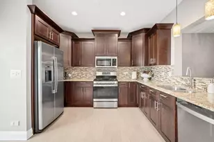 2124 W Concord Ln, Addison, IL 60101 - Photo 13