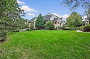 2124 W Concord Ln, Addison, IL 60101 - Photo 5