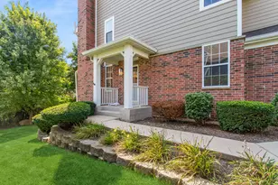 135 Tanglewood Dr, Glen Ellyn, IL 60137 - Photo 3