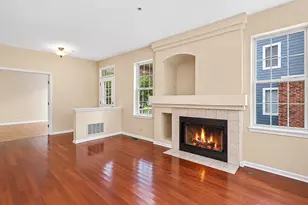 135 Tanglewood Dr, Glen Ellyn, IL 60137 - Photo 7