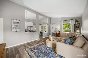 347 Danbury Dr, Naperville, IL 60565 - Photo 5