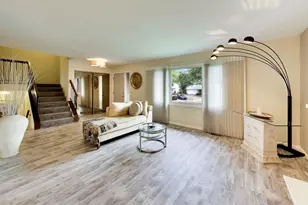 104 Lilac Ct, Rolling Meadows, IL 60008 - Photo 3
