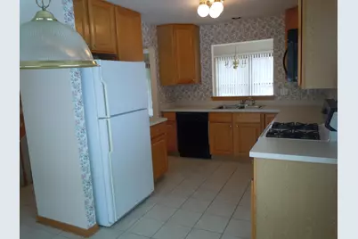 [Address not provided], Crystal Lake, IL 60014 - Photo 3