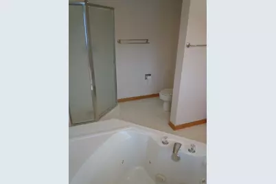[Address not provided], Crystal Lake, IL 60014 - Photo 19