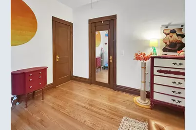 5051 W Berenice Avenue, Chicago, IL 60641 - Photo 9