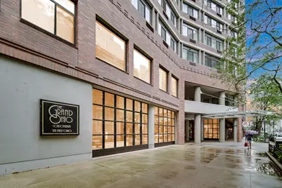 211 E Ohio Street #1715, Chicago, IL 60611 - Photo 25