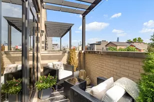 1346 W Walton St, Chicago, IL 60642 - Photo 9