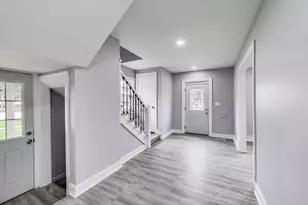 3 S Calumet Ave, Aurora, IL 60506 - Photo 7