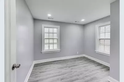 3 S Calumet Avenue, Aurora, IL 60506 - Photo 13