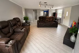 127 Nashua St, Park Forest, IL 60466 - Photo 5