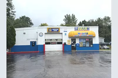 824 E Chicago Street, Elgin, IL 60120 - Photo 1