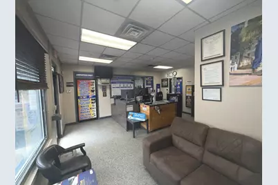 824 E Chicago Street, Elgin, IL 60120 - Photo 5