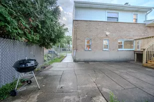 291 Division St, Melrose Park, IL 60160 - Photo 27