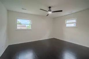291 Division St, Melrose Park, IL 60160 - Photo 11