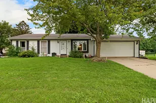 214 Augusta Dr, McHenry, IL 60050 - Photo 1