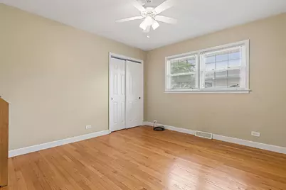 5705 W Maple Avenue, Berkeley, IL 60163 - Photo 9