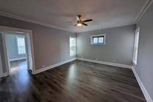 1457 W Foster Ave, Chicago, IL 60640 - Photo 3