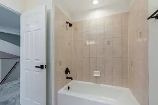 5000 Vernon Park Pl, Lisle, IL 60532 - Photo 35