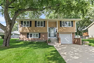 1804 Syracuse Ln, Schaumburg, IL 60193 - Photo 1