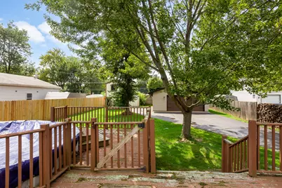 18207 W Big Oaks Road, Grayslake, IL 60030 - Photo 21