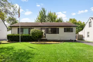 18207 W Big Oaks Rd, Grayslake, IL 60030 - Photo 1