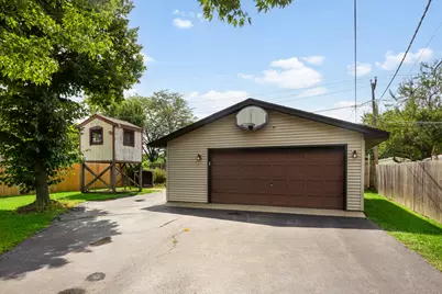 18207 W Big Oaks Road, Grayslake, IL 60030 - Photo 23