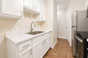 5920 N Kenmore Ave, Chicago, IL 60660 - Photo 7