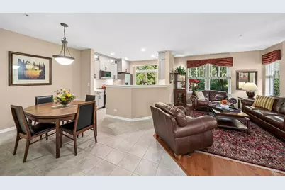 203 Tanglewood Drive, Glen Ellyn, IL 60137 - Photo 5