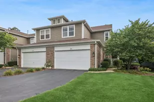 203 Tanglewood Dr, Glen Ellyn, IL 60137 - Photo 1