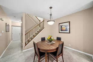 203 Tanglewood Dr, Glen Ellyn, IL 60137 - Photo 7