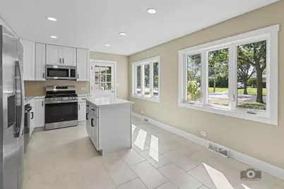 218 E Central Avenue, Lombard, IL 60148 - Photo 9