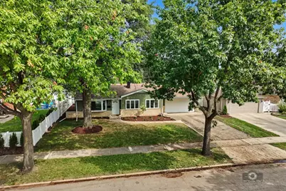 218 E Central Avenue, Lombard, IL 60148 - Photo 1