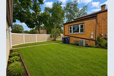 1693 Linden Street, Des Plaines, IL 60018 - Photo 19