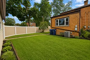 1693 Linden St, Des Plaines, IL 60018 - Photo 19
